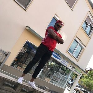 Meet your Posher, Johnnie